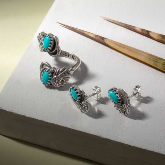 Radiante: Turquoise Leaf Studs & Helix Ring Set