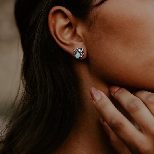 Radiante: Turquoise Leaf Stud Earrings