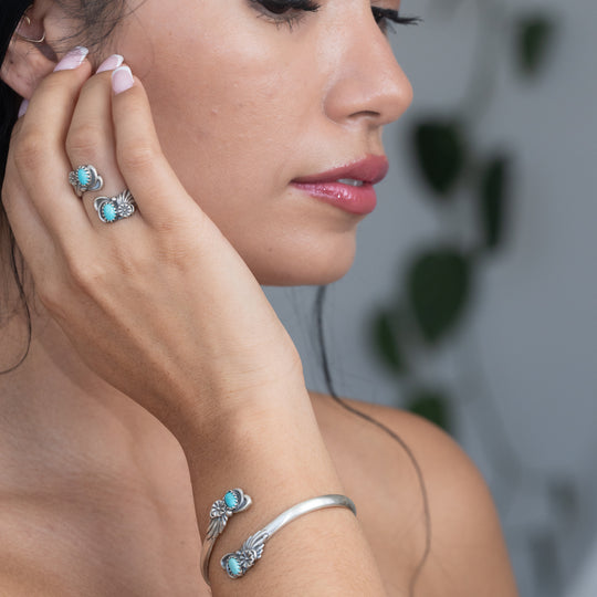 Radiante: Turquoise Helix Adjustable Ring