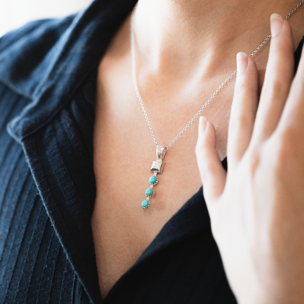 Radiante: Turquoise Maize Pendant