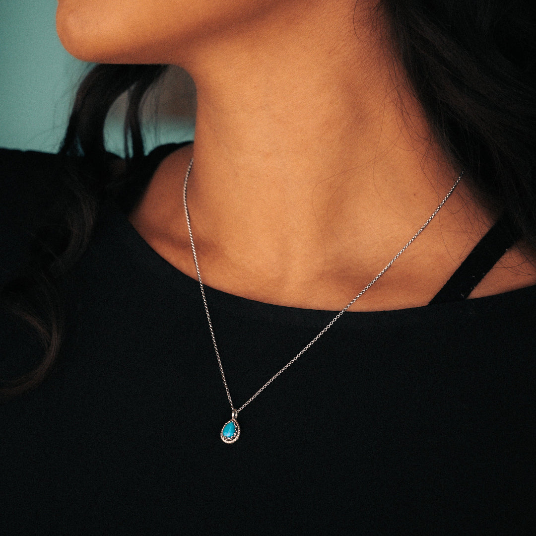 Radiante: Turquoise Teardrop Pendant