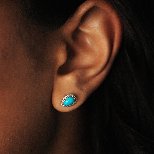 Radiante: Turquoise Teardrop Stud Earrings