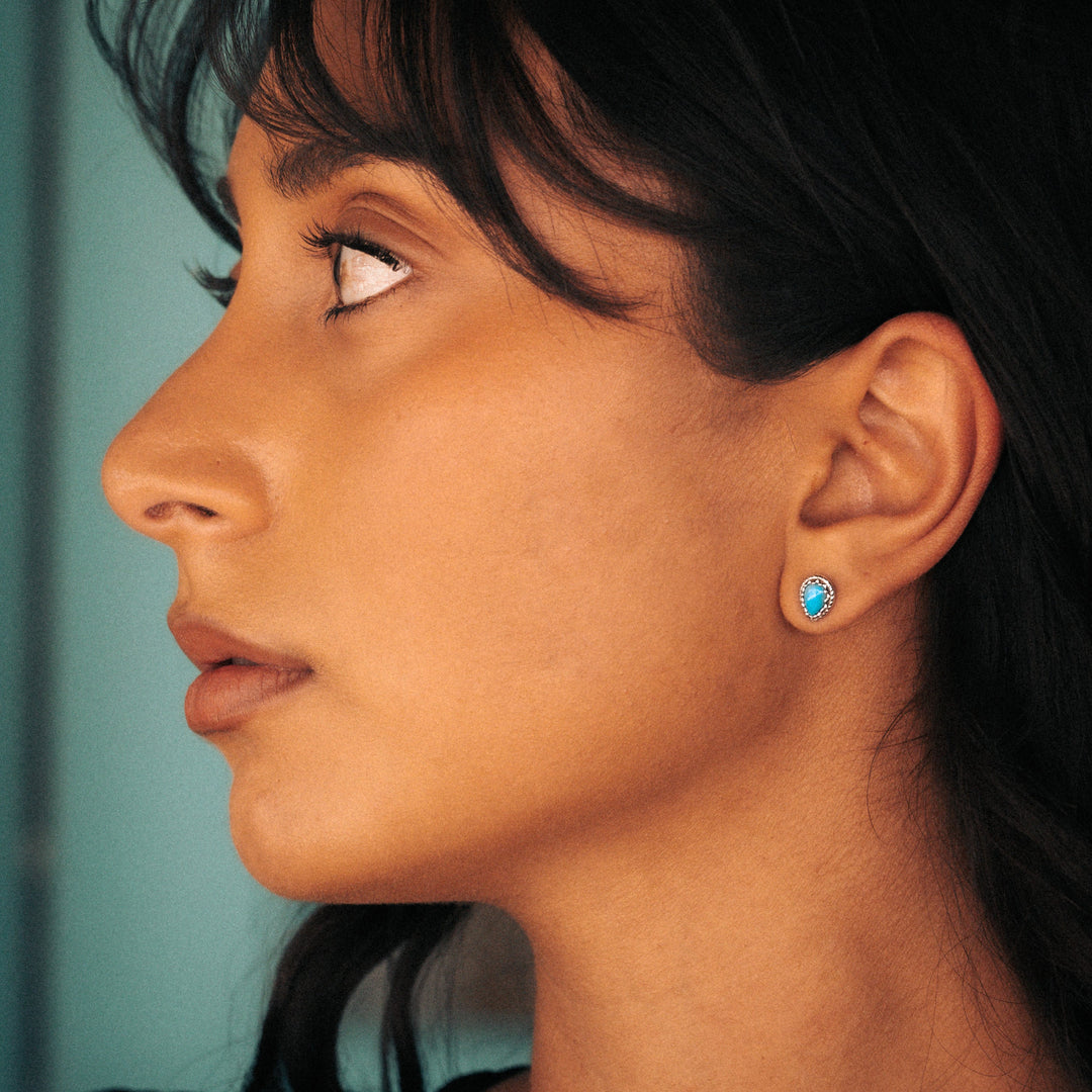 Radiante: Turquoise Teardrop Stud Earrings