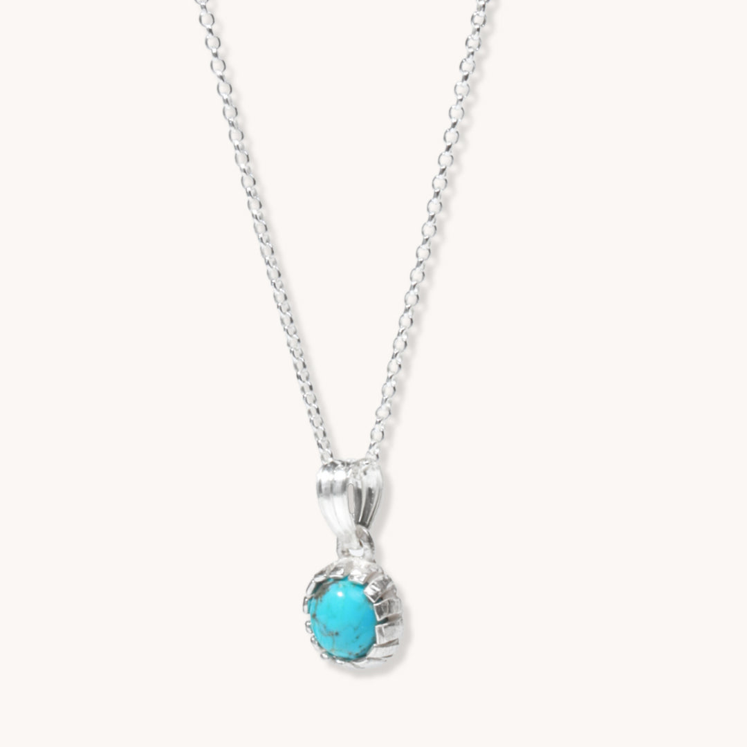 Radiante: Turquoise Heartstone Pendant