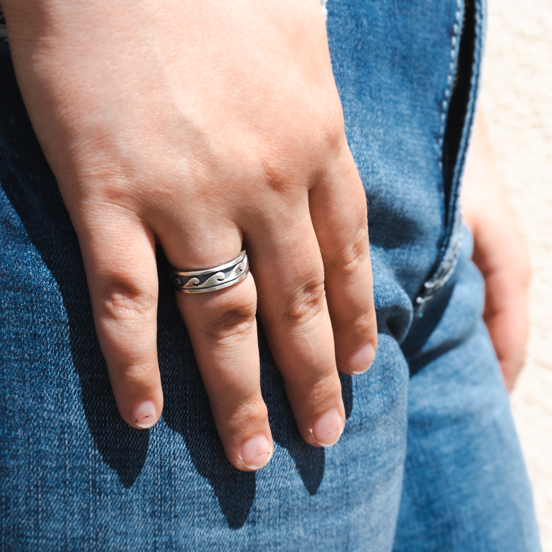 SkyWeaver: Wave Silver Band Ring