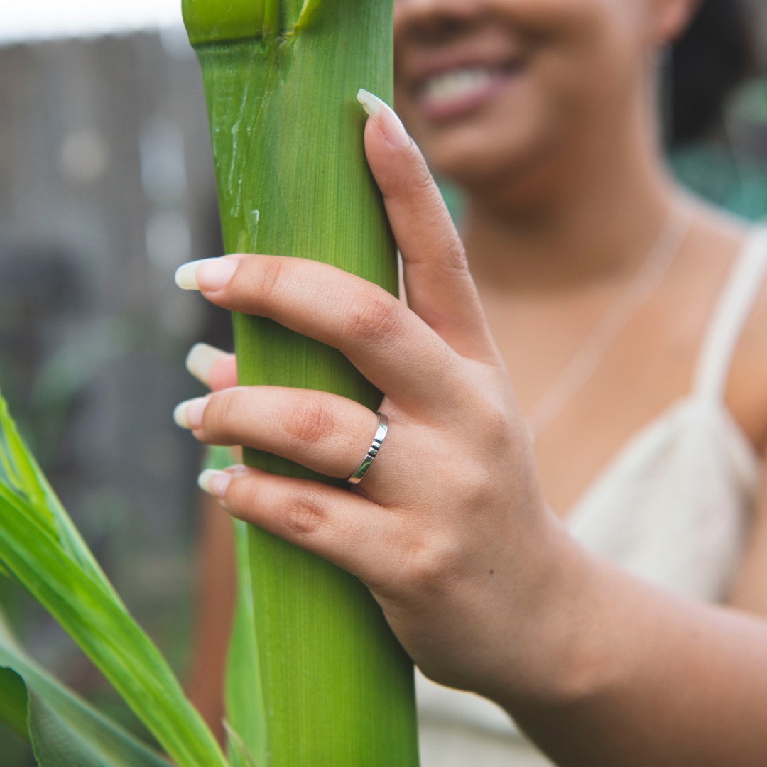 Sterling Silver Band Ring with Pinshell by TSkies